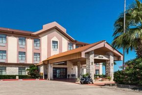 Гостиница Quality Inn and Suites  Буда